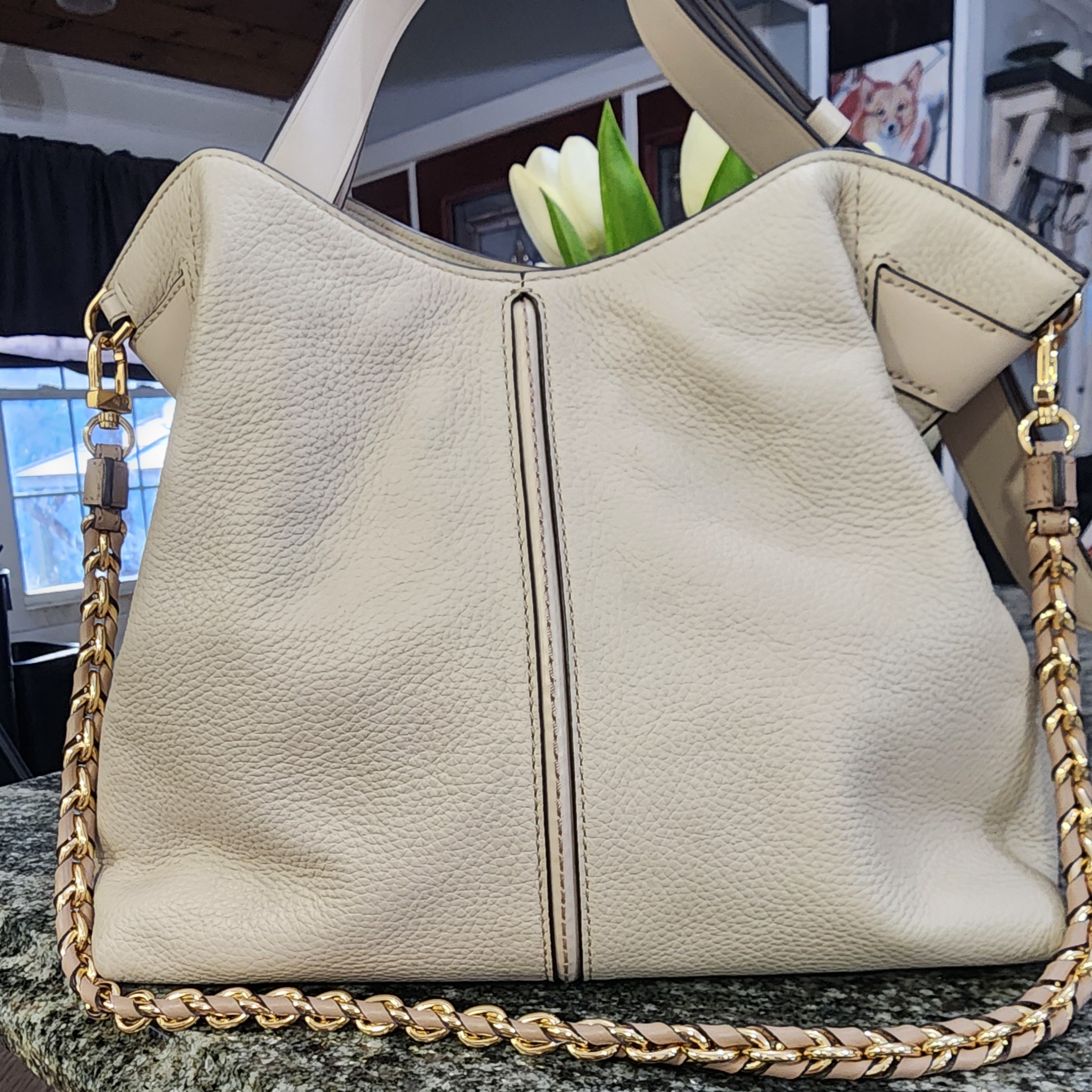 Michael Kors Down Town Astor Cream Leather Shoulder Bag With Gold Chain Strap
